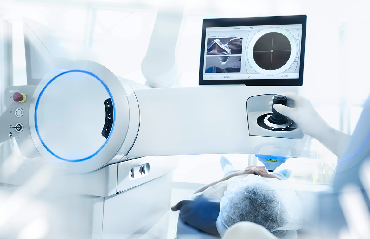 Die iClinic feiert die Ankunft des neuen und superschnellen Femtosekundenlasers VISUMAX 800