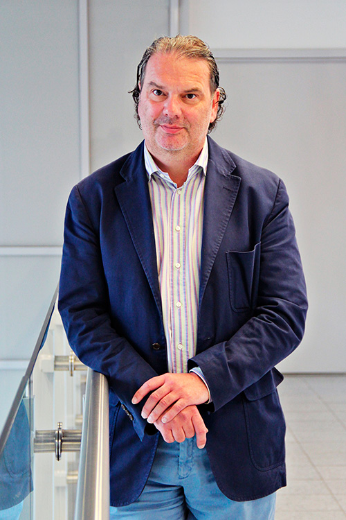Mr. Dieter Hossl - Klinikmanager